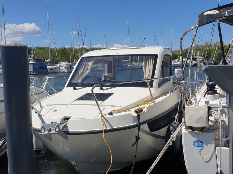 Motorboat rental with or without captain Quicksilver Saint-Cyprien