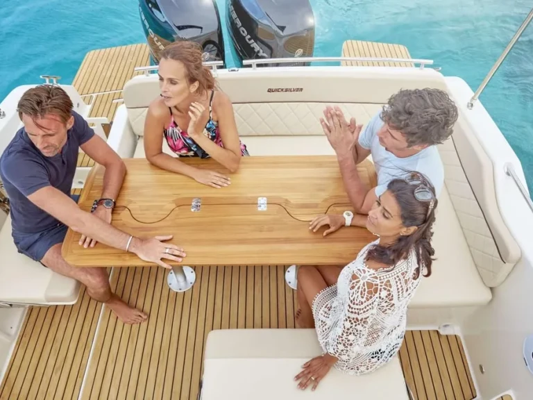 Motorboat rental in Marseille - Quicksilver Activ 875 Sundeck