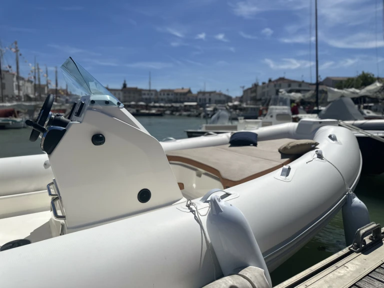 Motorboat rental in La Flotte - Zodiac Medline 7.5