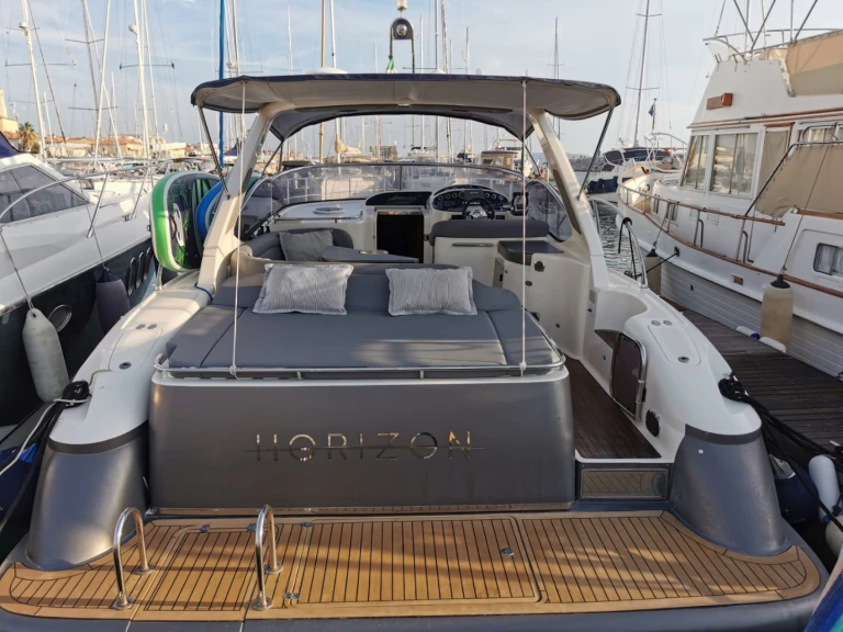 Boat rental Horizon Manò Marine 38.50 in San Vincenzo on Samboat