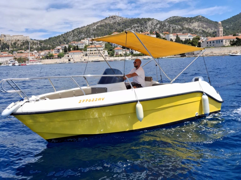 Yacht charter Hvar cheap Eden 18