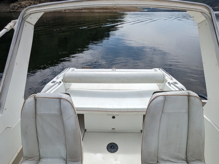 Bareboat Rental Motorboat Jeanneau with a boat licence