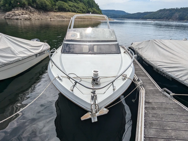 Motorboat for rent Lanobre at the best price