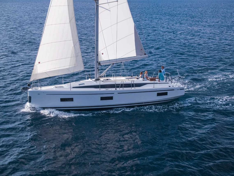 Rent a Bavaria Bavaria C42 Murter-Kornati