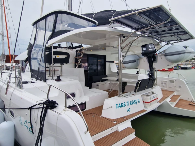 Yacht charter Bonifacio cheap Lagoon 42