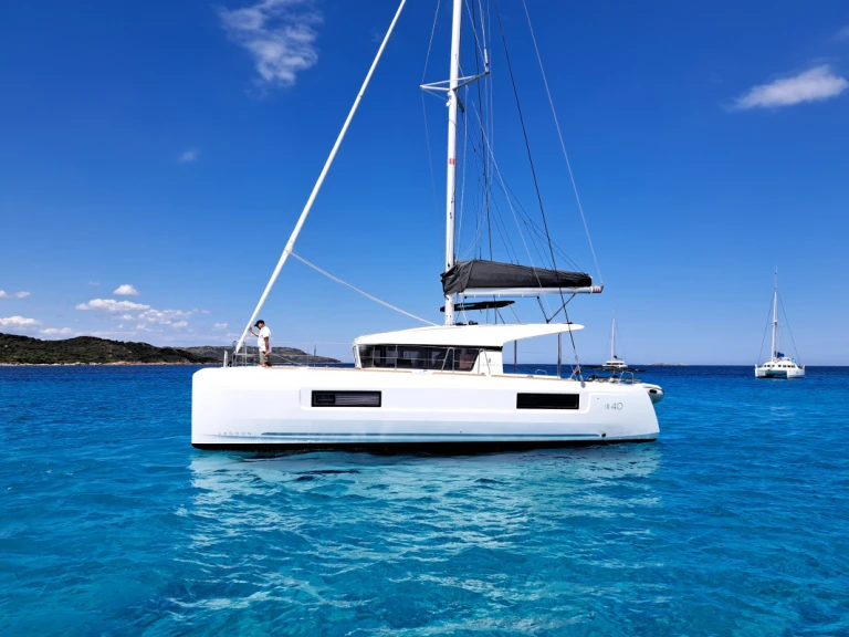 Catamaran for rent Bonifacio at the best price