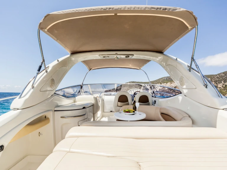 Boat rental Cranchi Endurance 41 in Palma de Mallorca on Samboat
