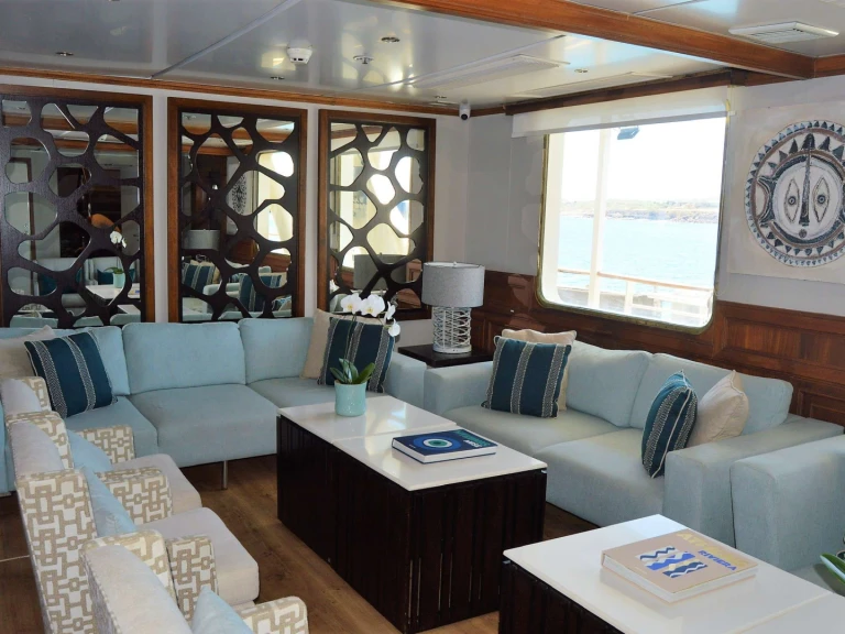 Astillero Na ELYSIUM in Greece on SamBoat