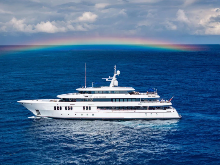 Luxury Yacht for rent Bahamas at the best price