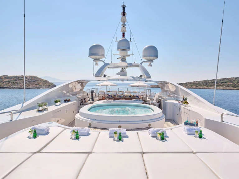 Bareboat Rental Luxury Yacht Benetti with a boat licence