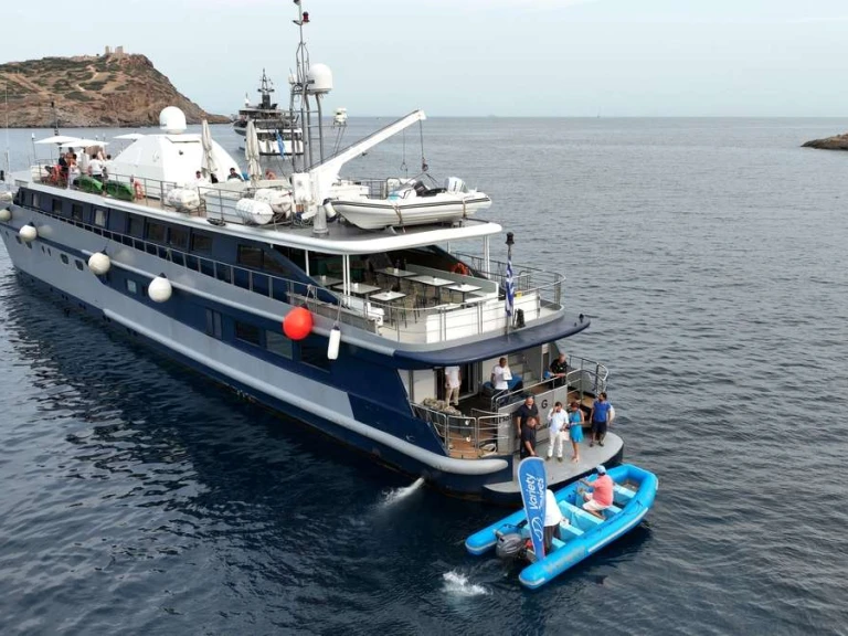 Custom Harmony G in Piraeus on SamBoat
