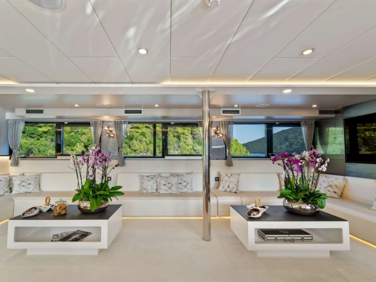 Luxury Yacht rental in Split - Custom Freedom