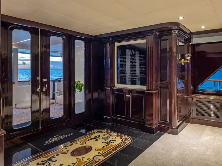 Bareboat Rental Luxury Yacht Christensen with a boat licence