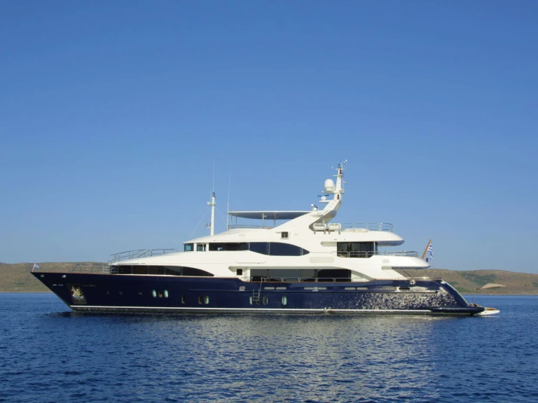 Luxury Yacht rental with or without captain Benetti Athens