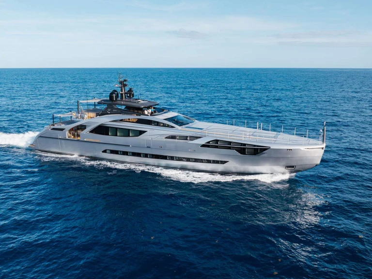 Pershing CABO in Genova on SamBoat