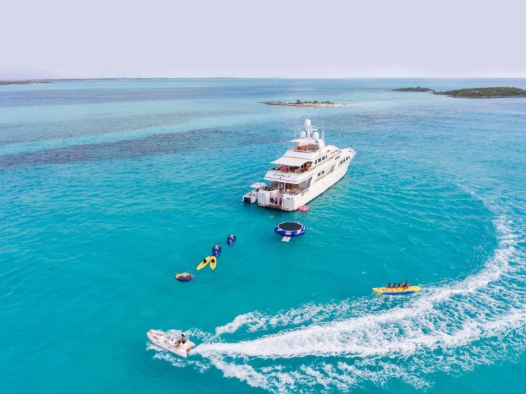 Luxury Yacht rental with or without captain Palmer Johnson Nassau