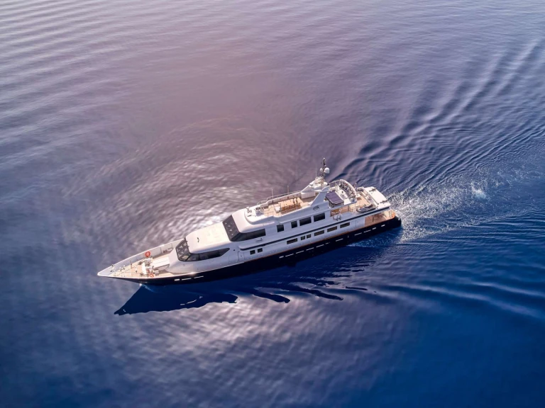 Luxury Yacht rental in Greece - Custom Line GELLY