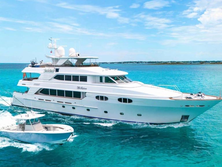 Luxury Yacht rental in Nassau - Richmond Yachts MISS STEPHANIE