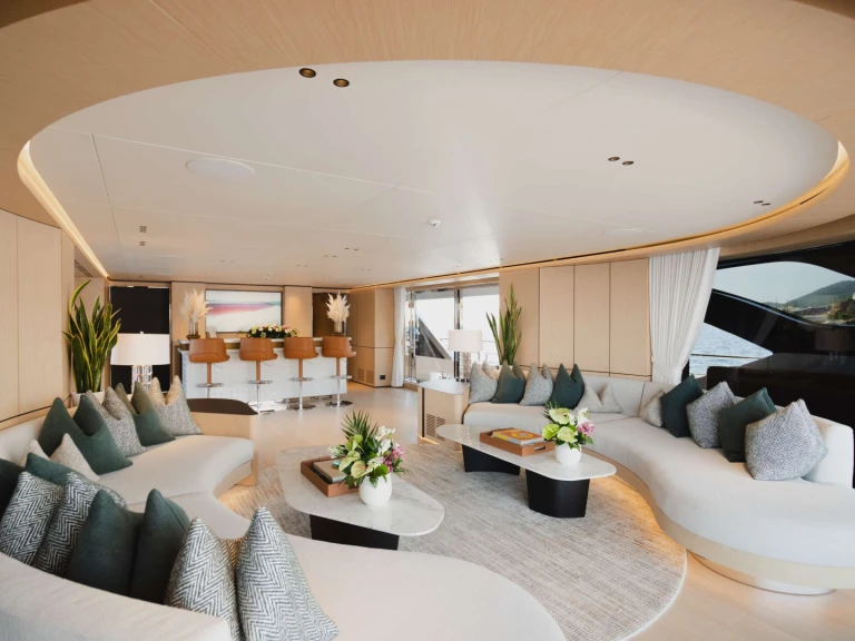 Luxury Yacht for rent Porto Cheli at the best price