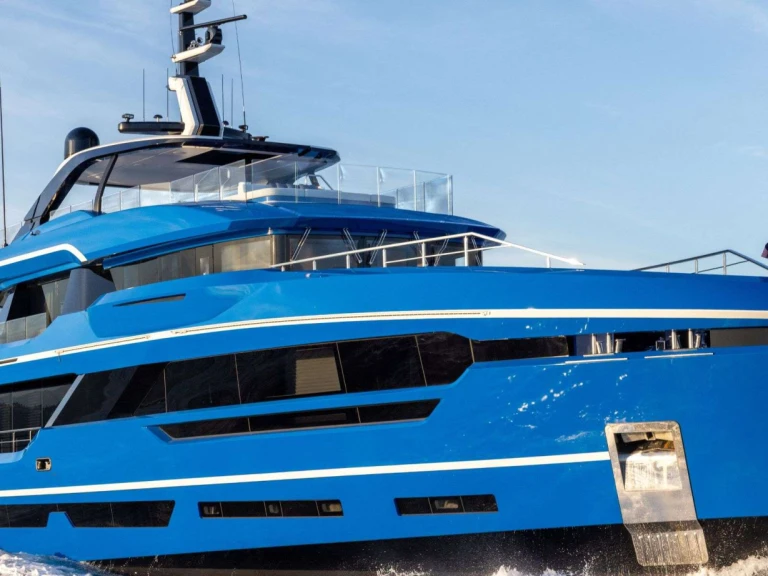 Luxury Yacht for rent Naples at the best price