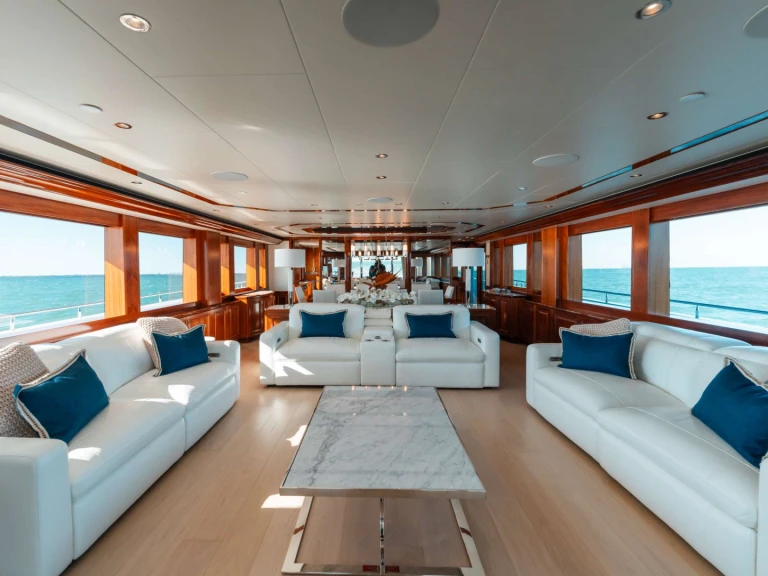 Bareboat Rental Luxury Yacht Westport with a boat licence