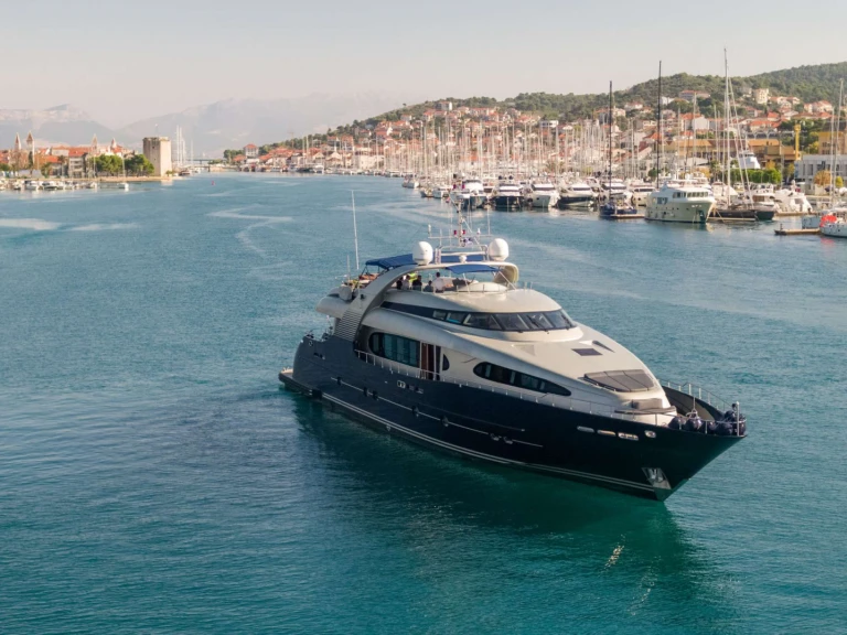Luxury Yacht rental with or without captain Oceanline Trogir