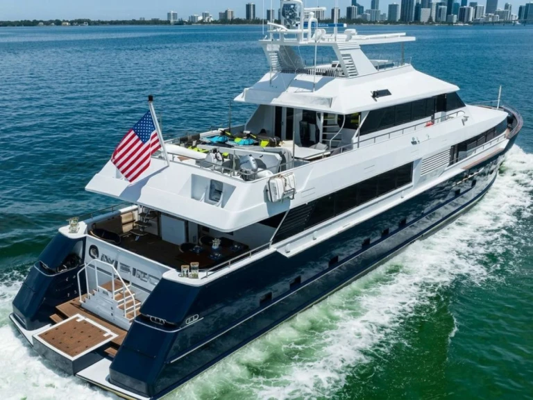 Luxury Yacht rental in Miami - Broward THE PRESTIGE