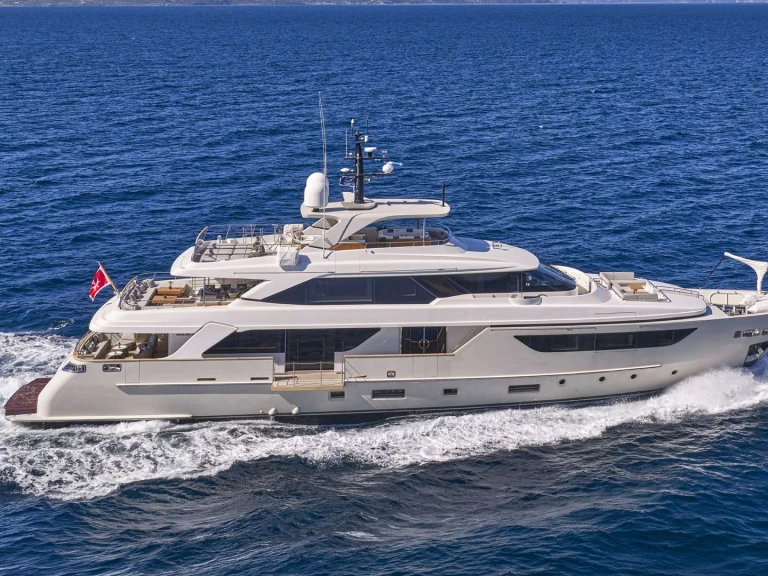Bareboat Rental Luxury Yacht San Lorenzo with a boat licence