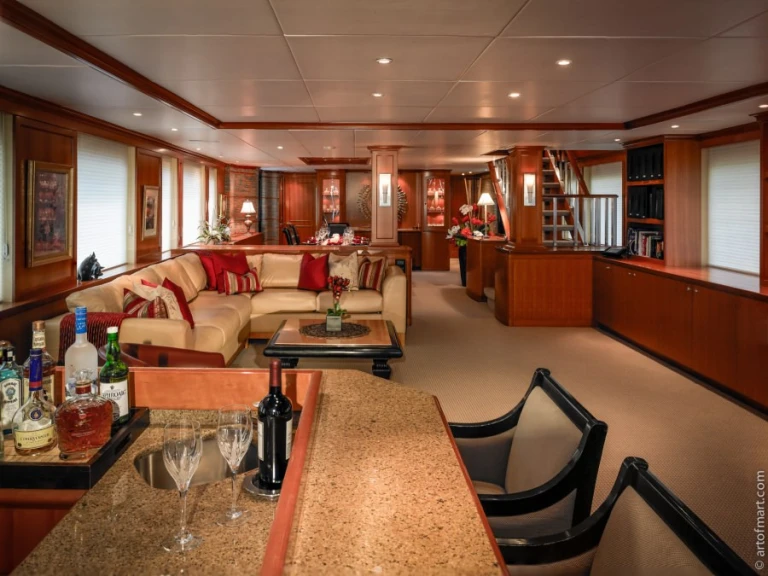 Delta Marine MURPHY'S LAW in Bahamas on SamBoat