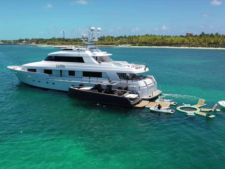 Luxury Yacht rental in Fort Lauderdale - delta LANIDA