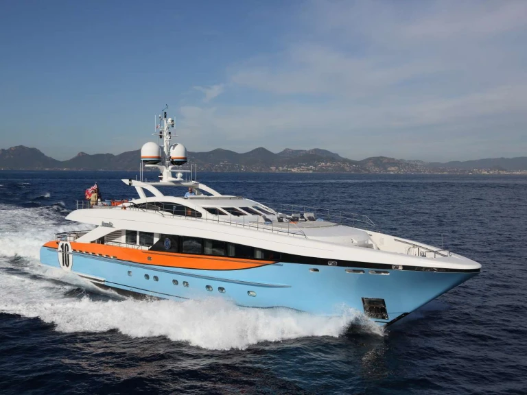 Luxury Yacht rental with or without captain Heesen French Riviera