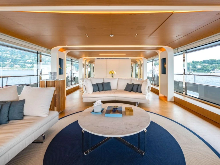 Luxury Yacht rental with or without captain Benetti Monaco