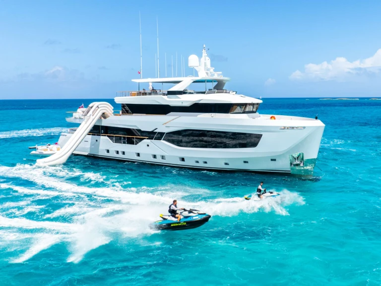 Numarine EAU LA LA  in Fort Lauderdale on SamBoat