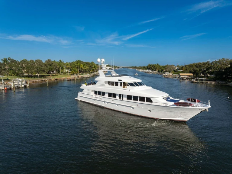 Luxury Yacht rental with or without captain Hatteras British Virgin Islands (BVI)