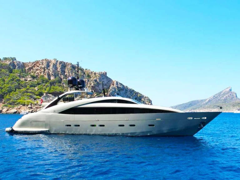 Luxury Yacht for rent Balearic Islands at the best price