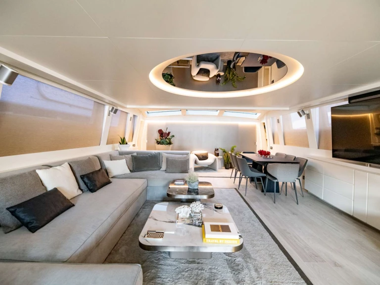 Bareboat Rental Luxury Yacht Tecnomar with a boat licence