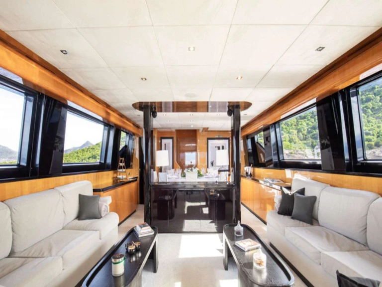 Luxury Yacht rental in Athens - Tecnomar CAN'T REMEMBER