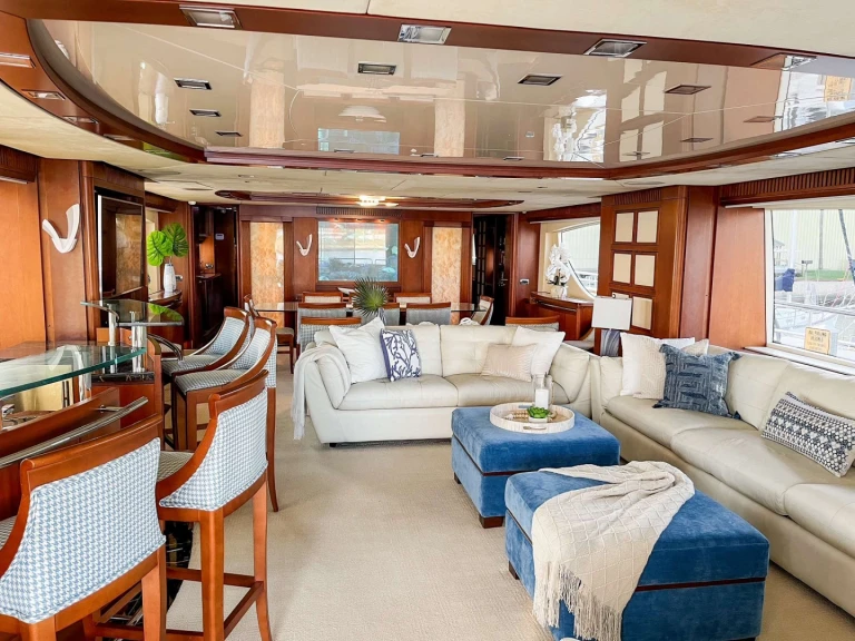 Luxury Yacht for rent Atlantic Highlands at the best price