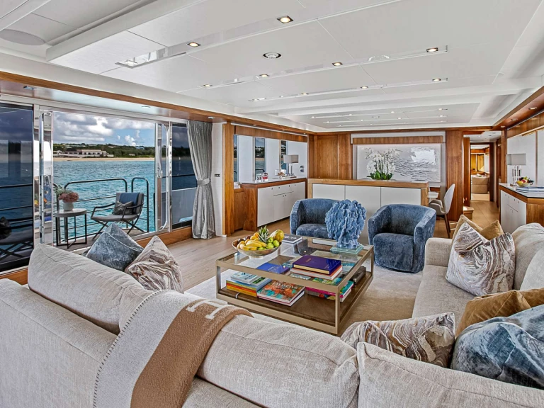 Luxury Yacht for rent Cannes at the best price