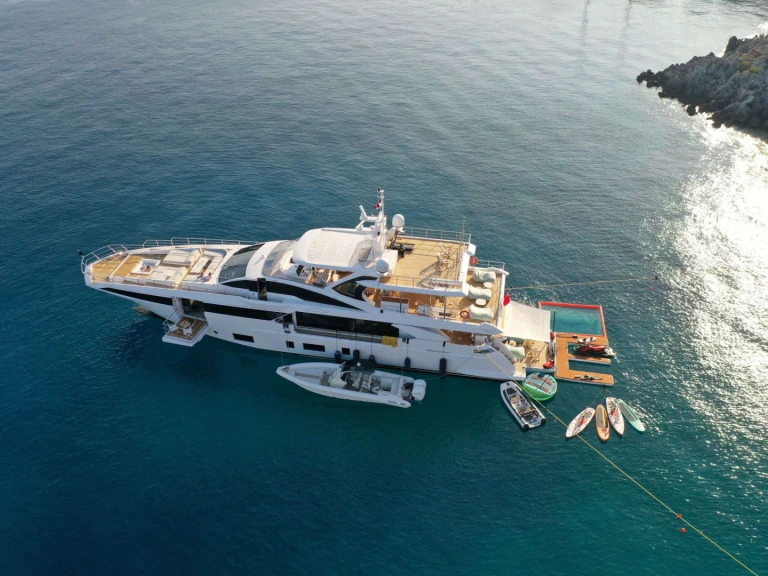 Boat rental Azimut LOVE T in Greece on Samboat