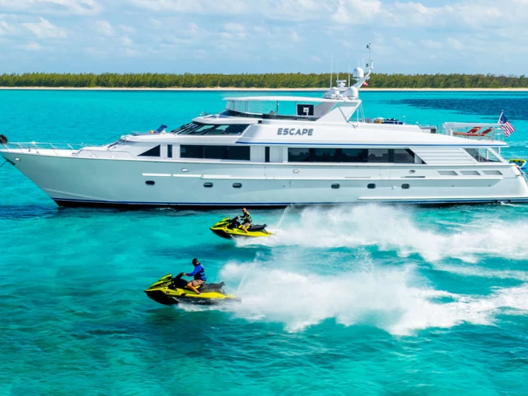 Boat rental Hatteras ESCAPE in Nassau on Samboat