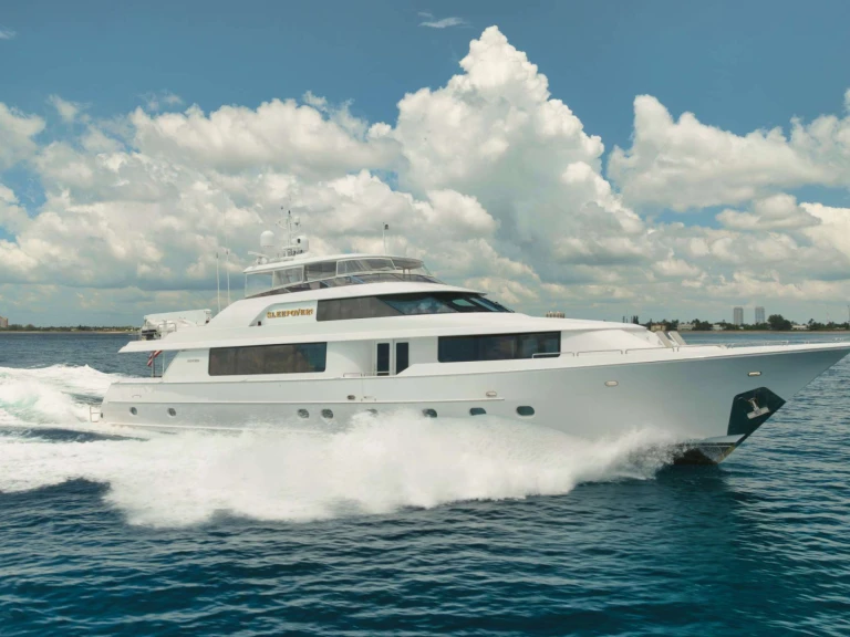 Yacht charter Fort Lauderdale cheap SLEEPOVER