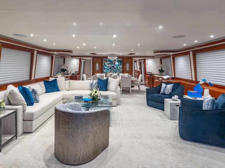 Luxury Yacht rental with or without captain Westport Nassau