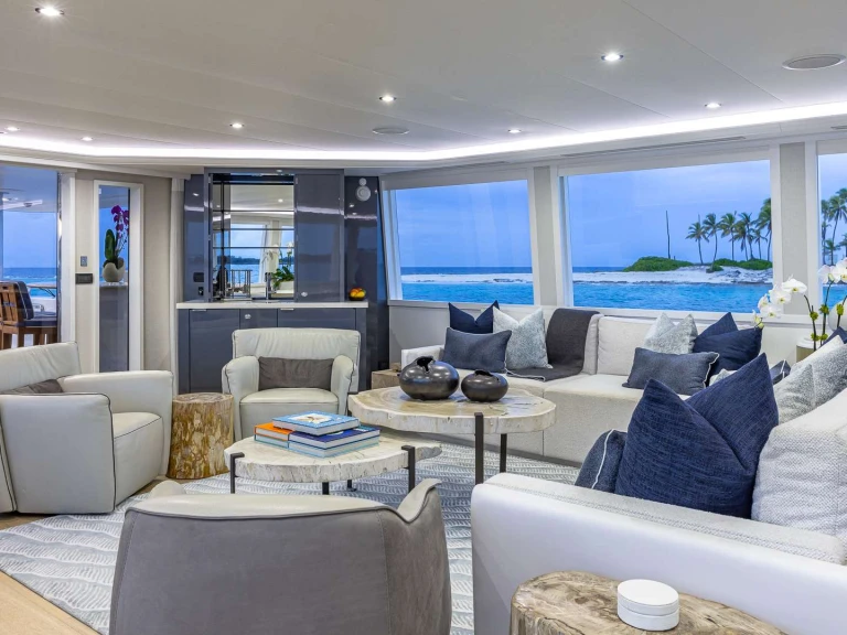 Luxury Yacht rental in Nassau - Westport HANNAH