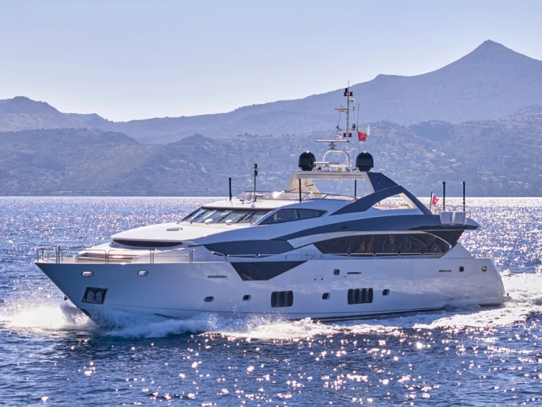 Sunseeker BLADE I in Athens on SamBoat