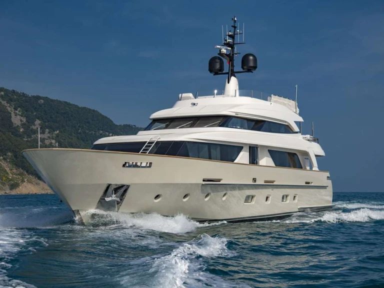 Luxury Yacht rental in La Spezia - San Lorenzo ANYTHING GOES V