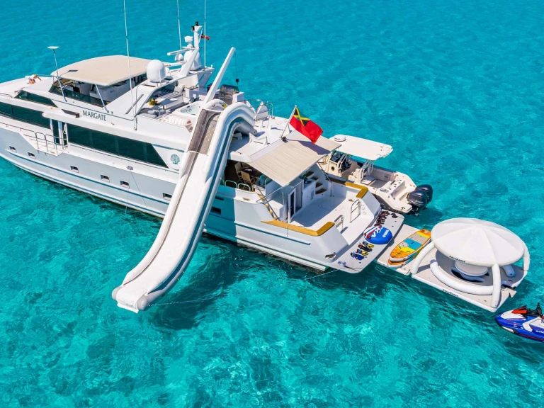 Yacht charter Nassau cheap MARGATE