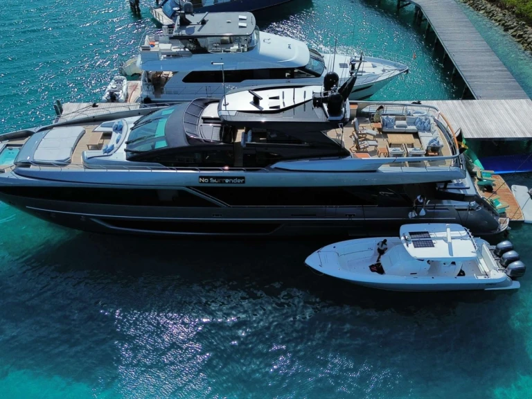 Luxury Yacht rental in Newport - Riva NO SURRENDER