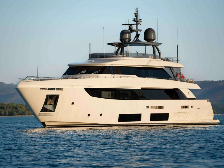 Luxury Yacht for rent French Riviera at the best price