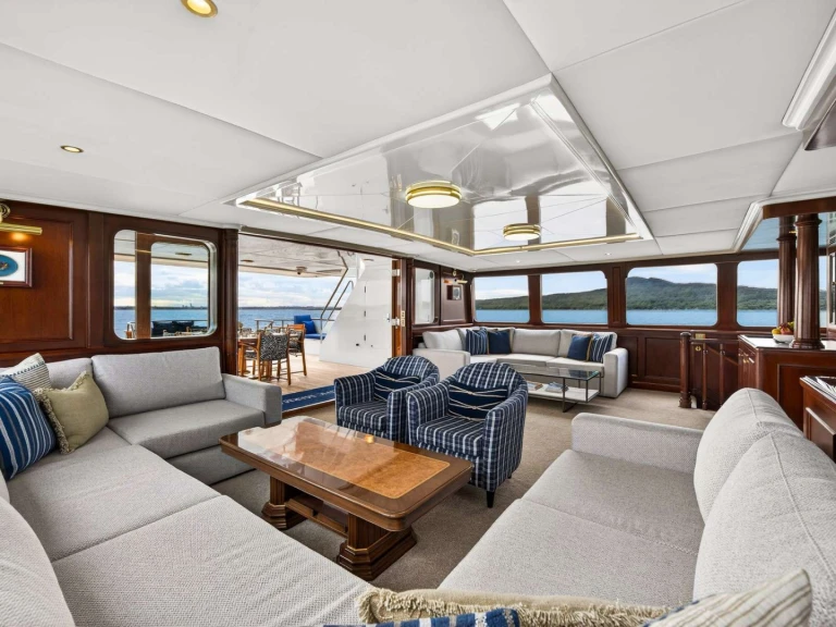 Yacht charter Auckland cheap PACIFIC MERMAID